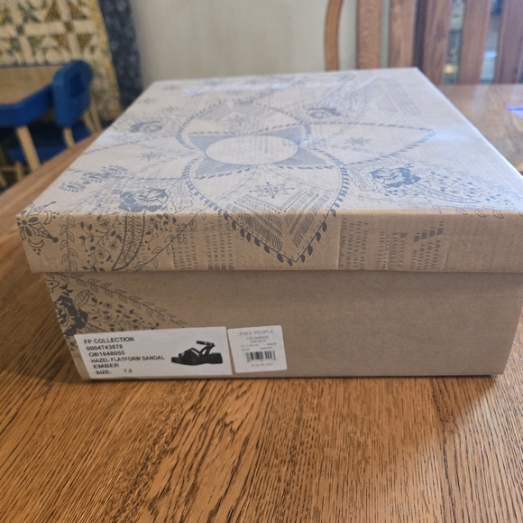 Free people flatform  sandal - Picture 7 of 7